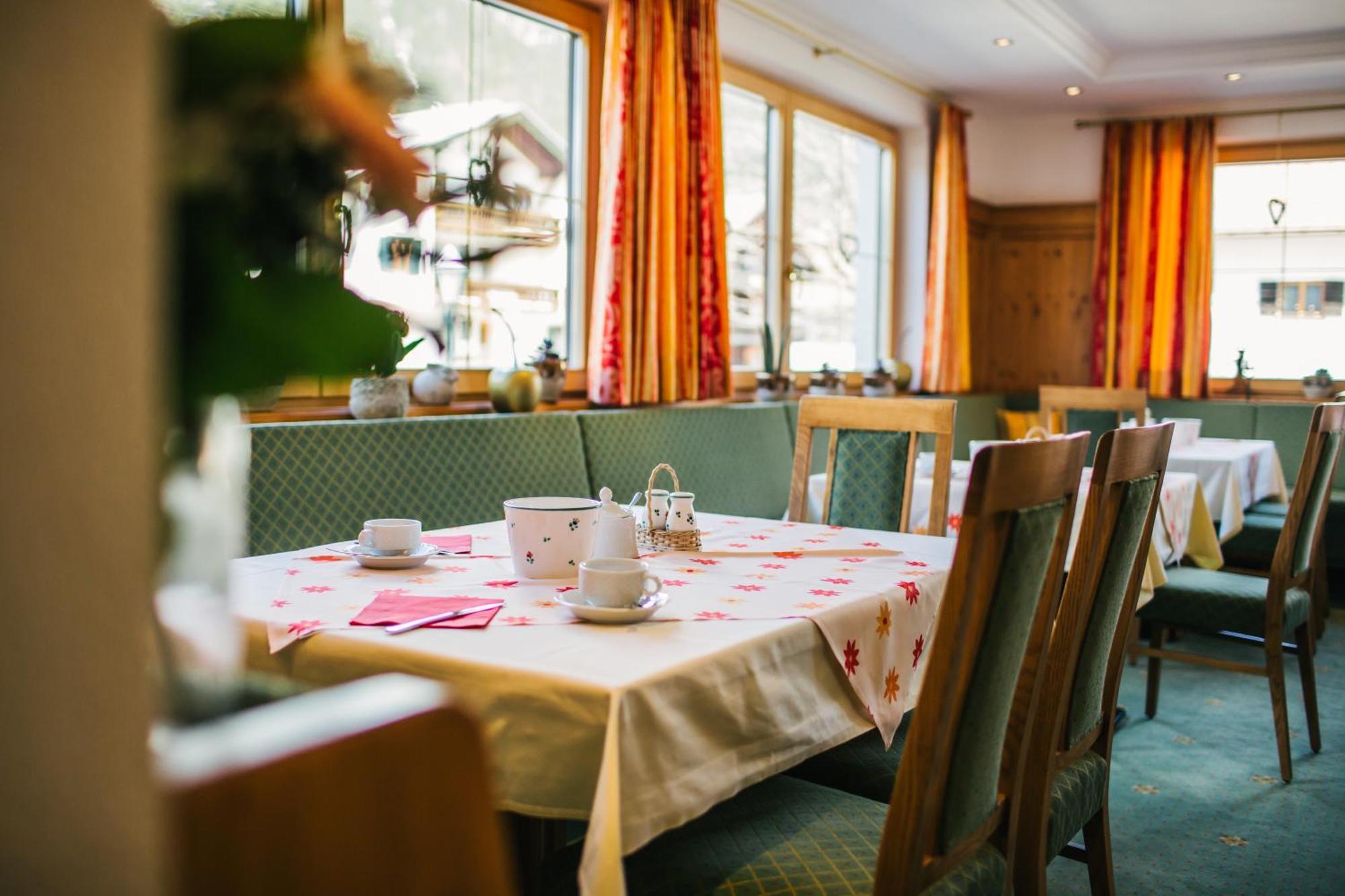 Hotel Dr Otto Murr B&B Sankt Anton am Arlberg Kültér fotó